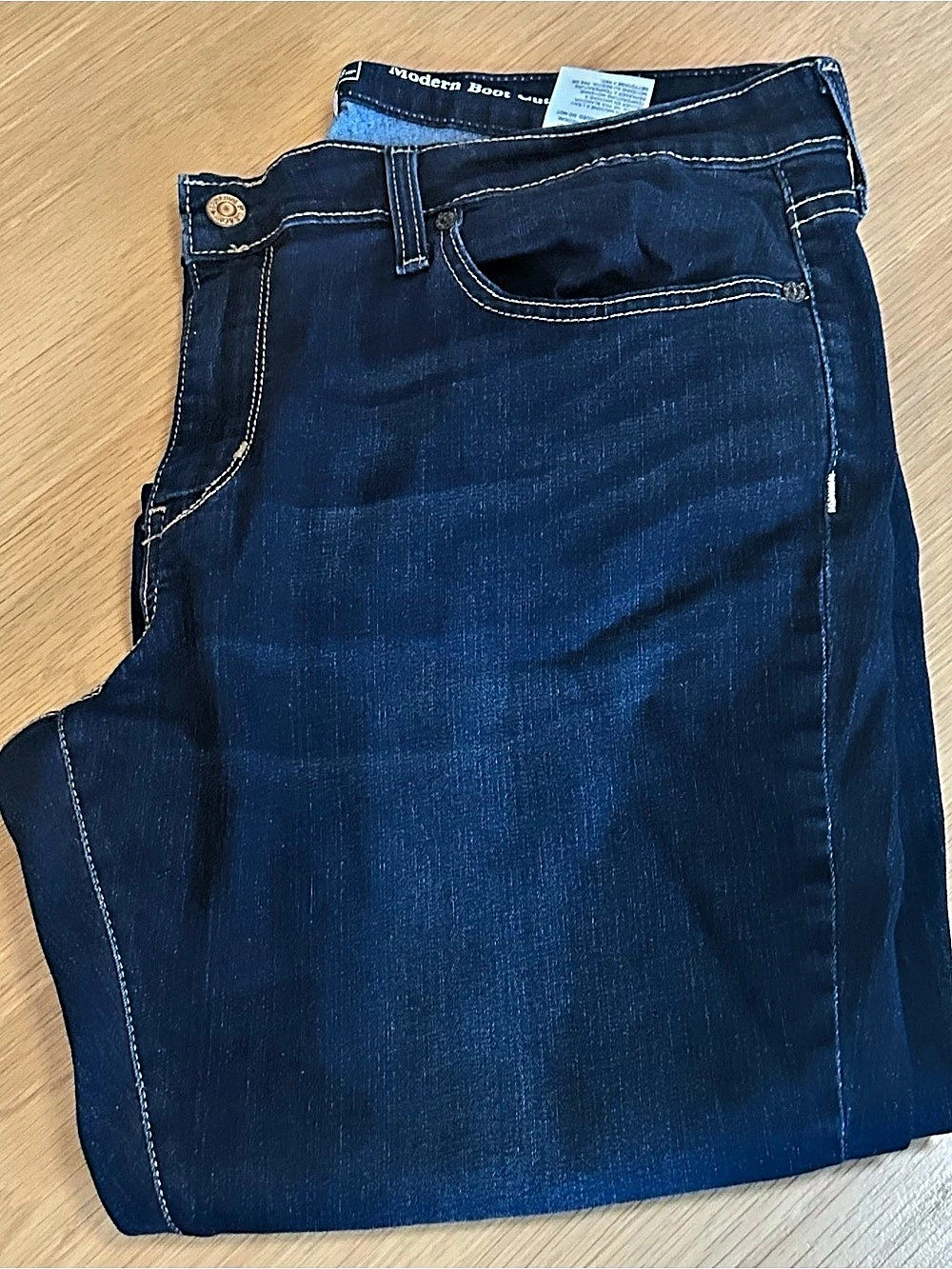 Levi Strauss & Co. Modern Boot Cut. Boot Cut Jeans in Blue Size 20 Like New